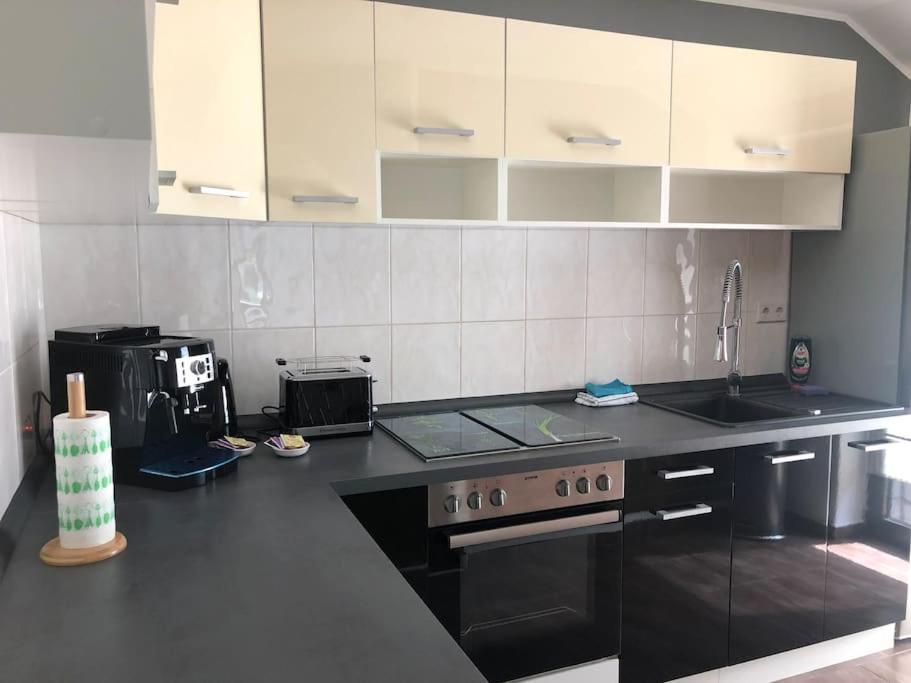 Ferienwohnung Mit Grosser Dachterrasse บีเลอเฟล์ด ภายนอก รูปภาพ